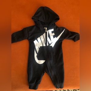 Washed ever worn Nike onesie newborn-3 months